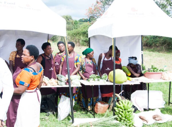 SLOW FOOD CELEBRATES THE OPENING OF THE 6TH EARTH MARKET IN UGANDA IN BWIZIBWERA-RUTOOMA